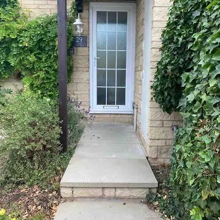 Lotties Cottage Broadway  Exterior photo